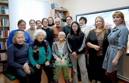 В библиотеке села Вал прошла презентация проекта «Сохраняя традиции и историю предков»